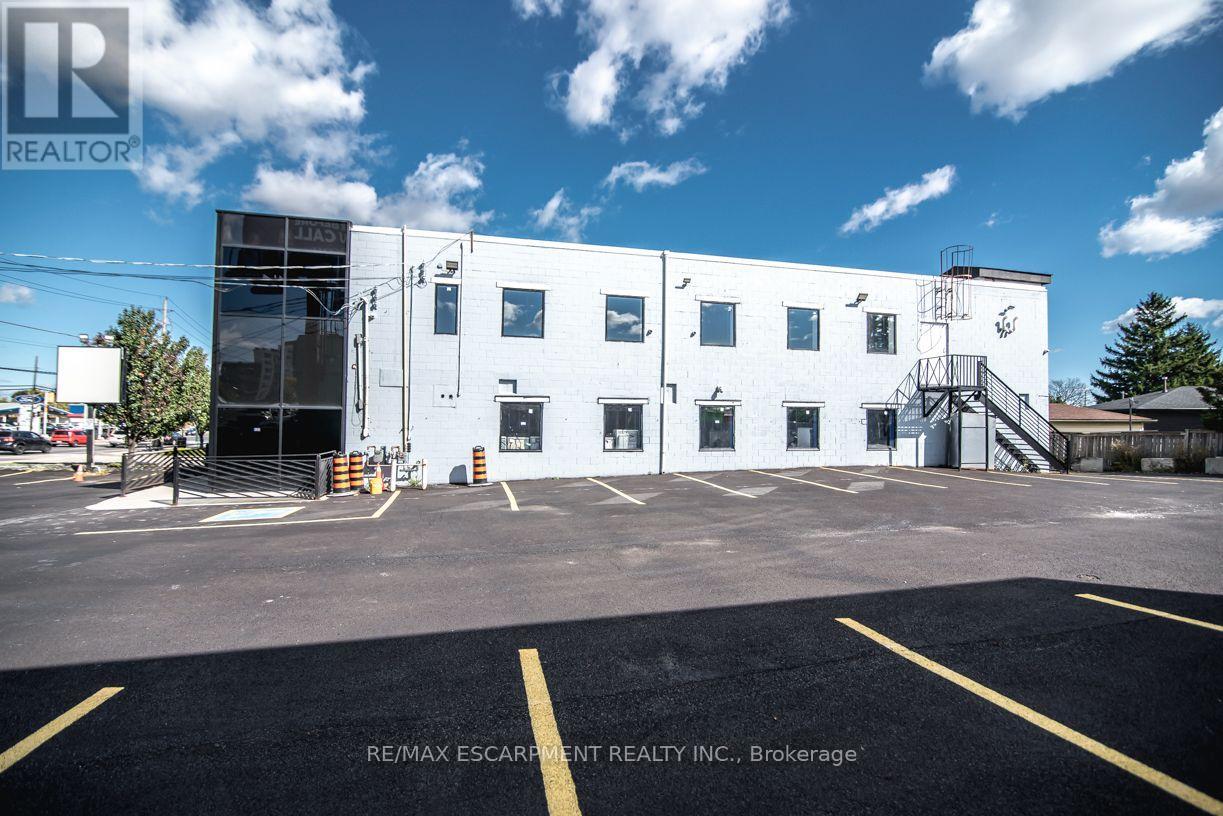 Unit 1 - 945 Upper James Street, Hamilton, Ontario  L9C 3A6 - Photo 4 - X13869824