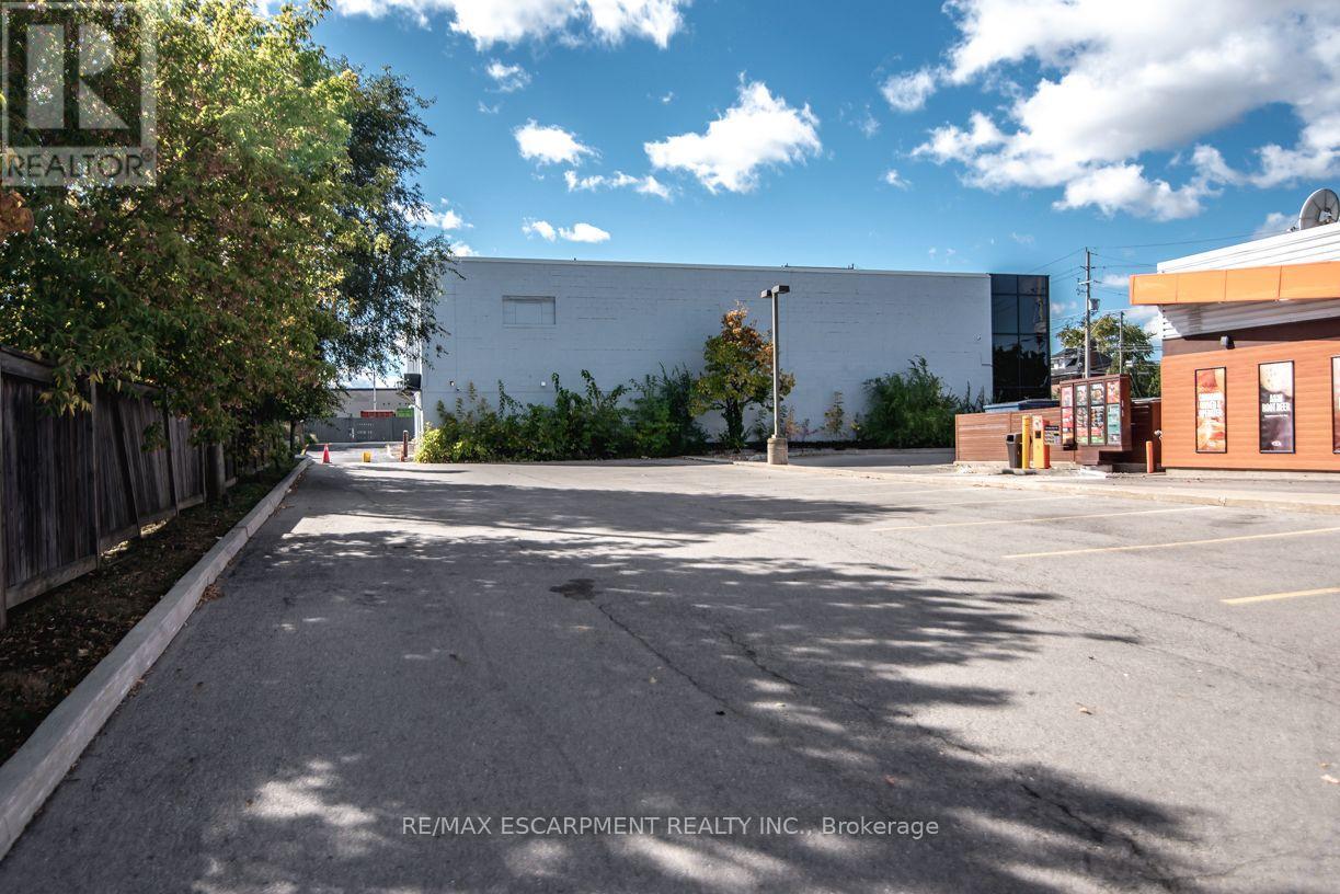 Unit 1 - 945 Upper James Street, Hamilton, Ontario  L9C 3A6 - Photo 5 - X13869824