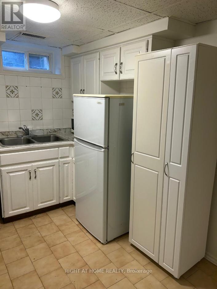 27 Wingfield Place E, Hamilton, Ontario  L9C 7E9 - Photo 30 - X13867772