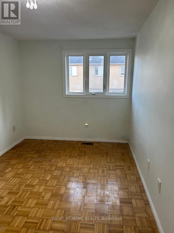 27 Wingfield Place E, Hamilton, Ontario  L9C 7E9 - Photo 21 - X13867772