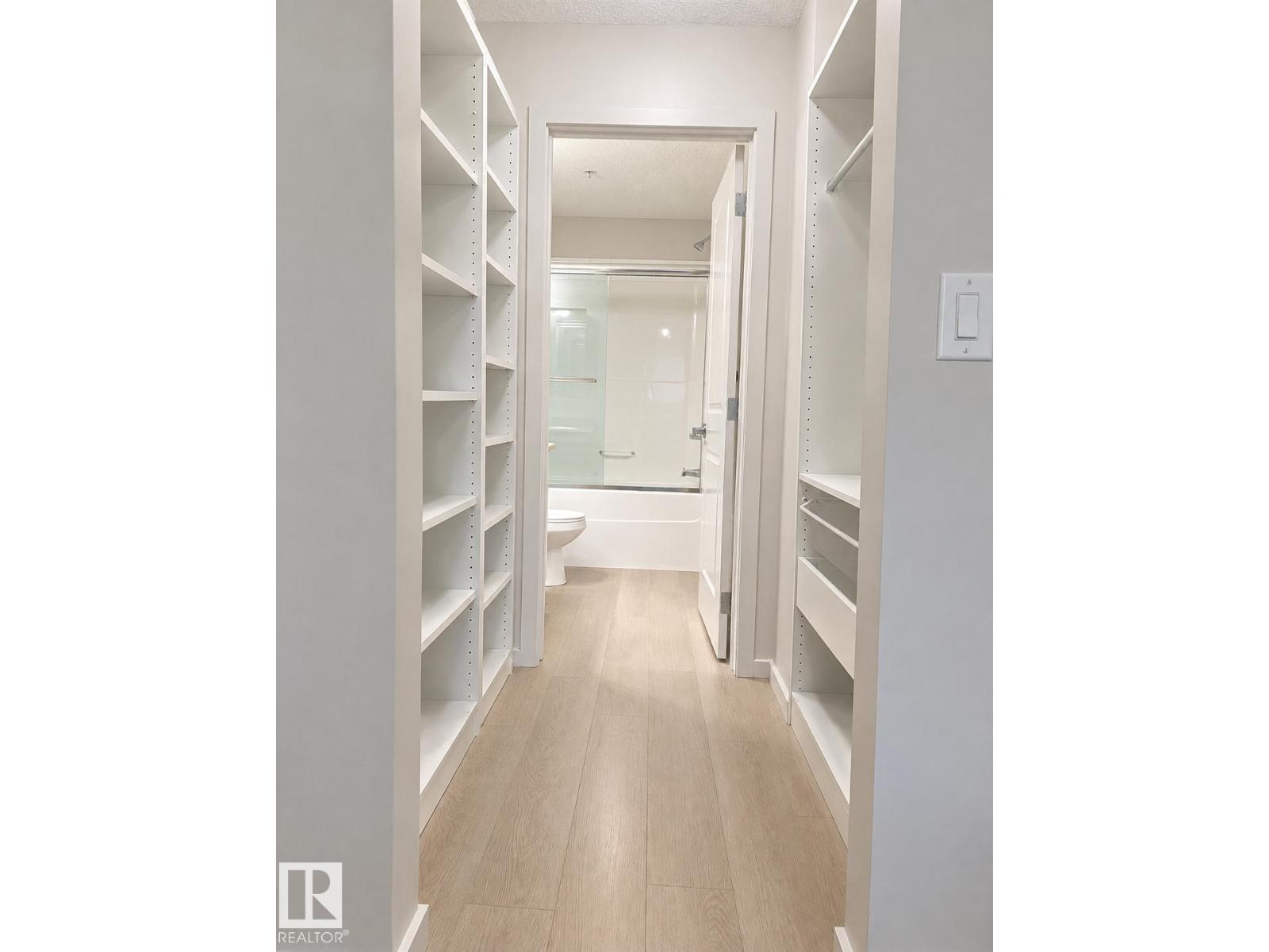 #127 5515 7 AV SW