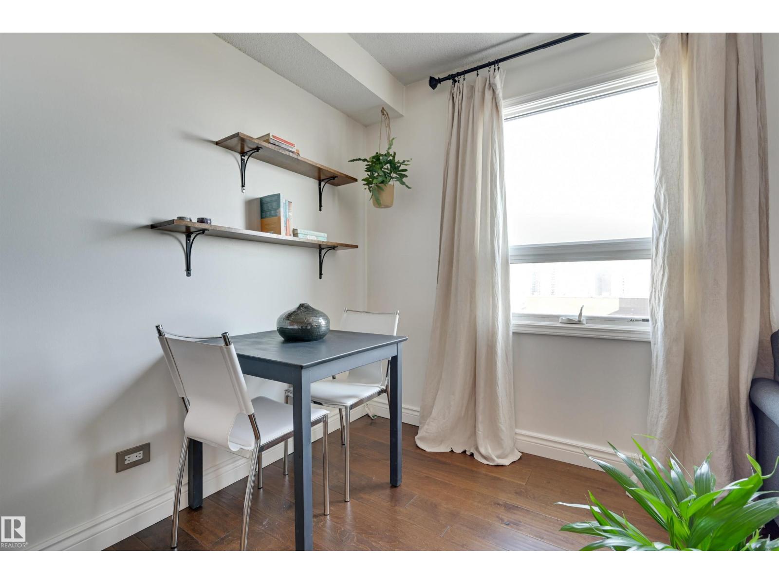 #1505 10140 120 ST NW