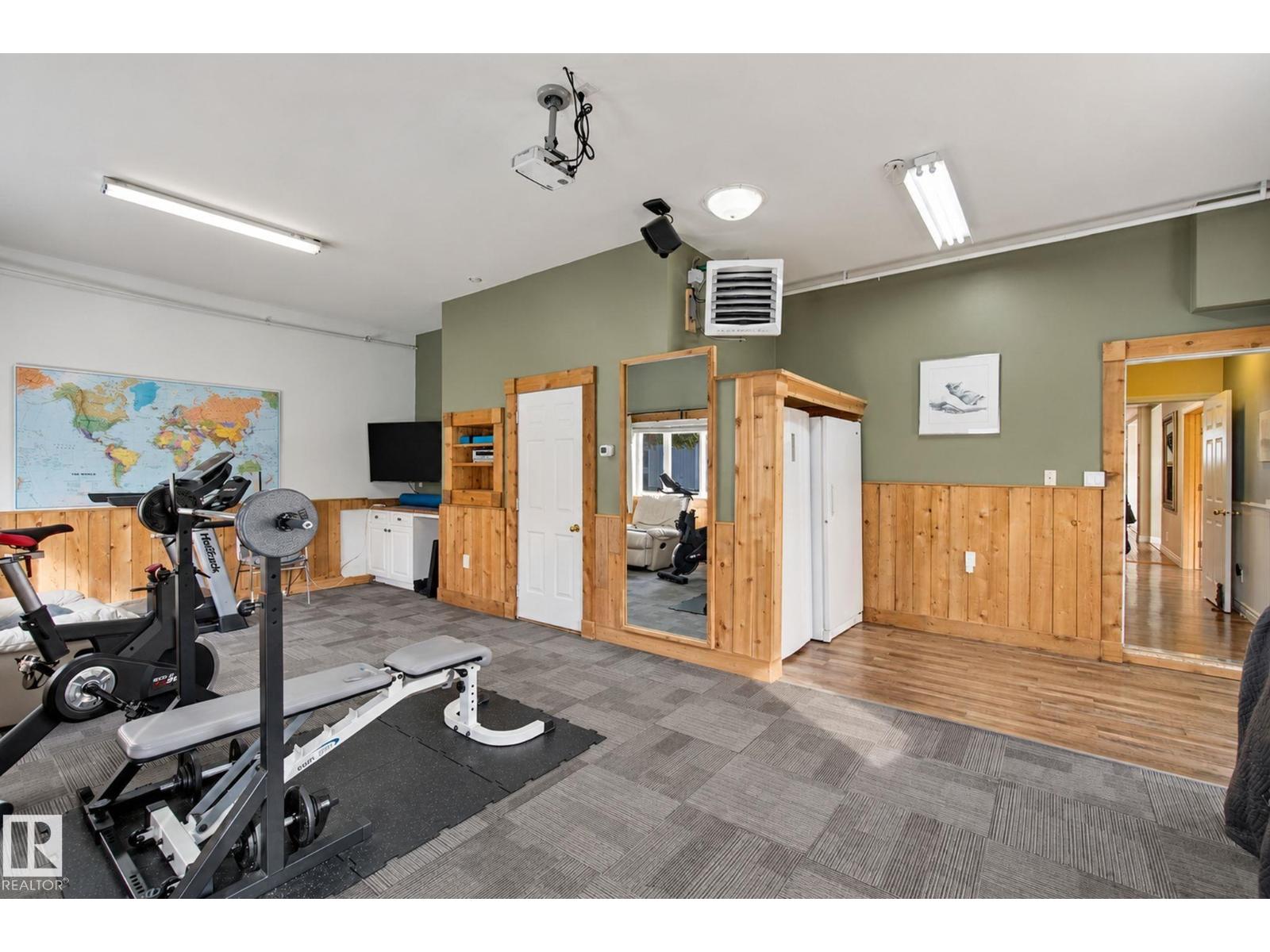 6 ROSENTHAL WY