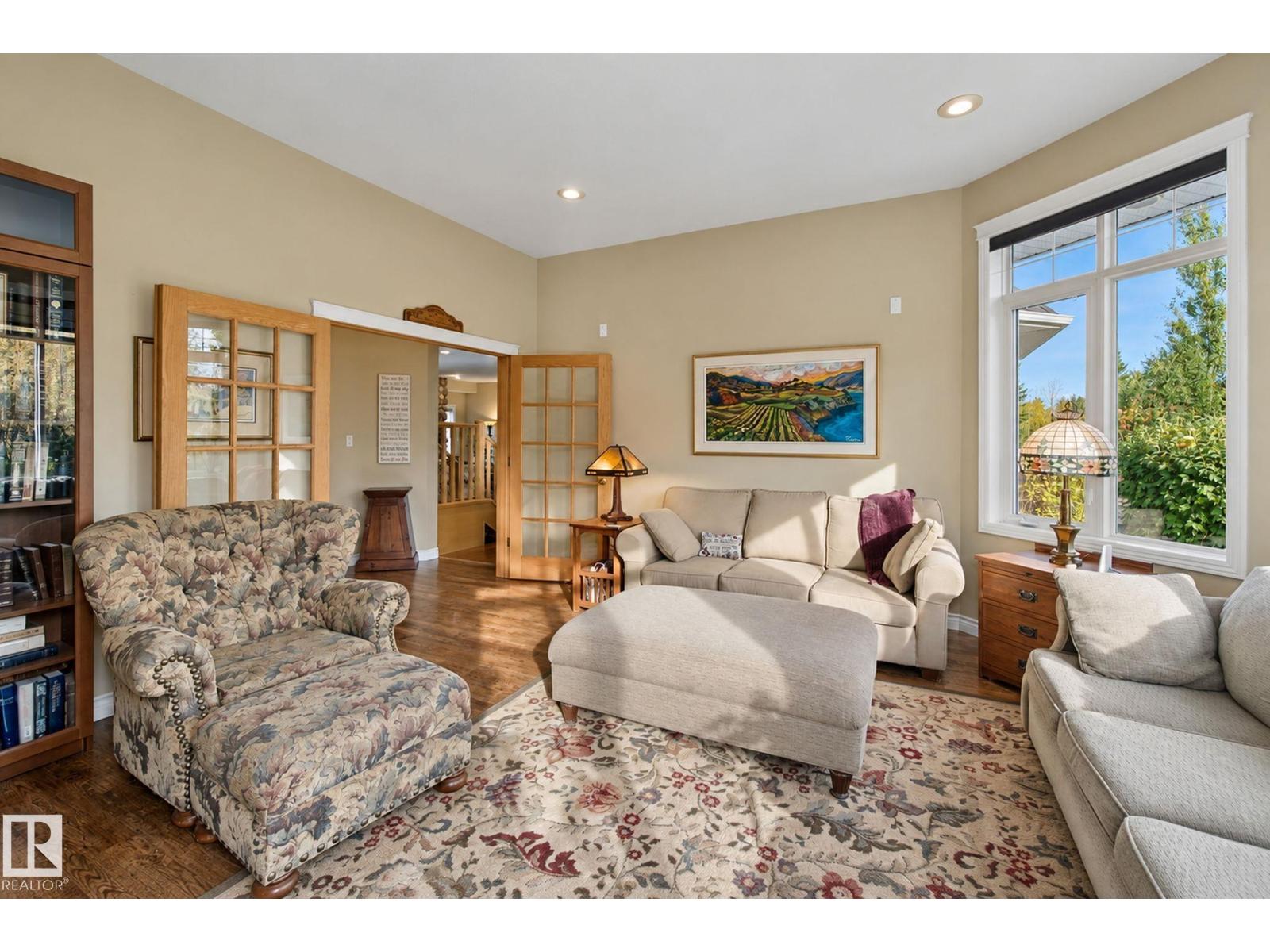 6 ROSENTHAL WY