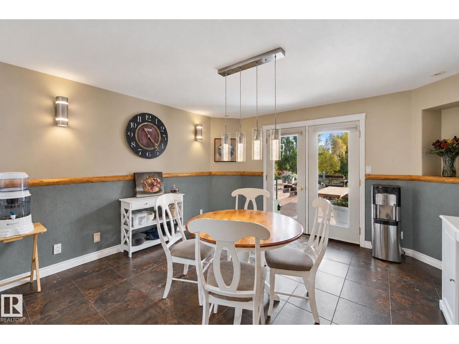 6 ROSENTHAL WY