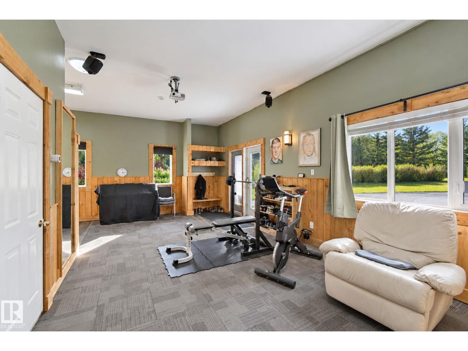 6 ROSENTHAL WY