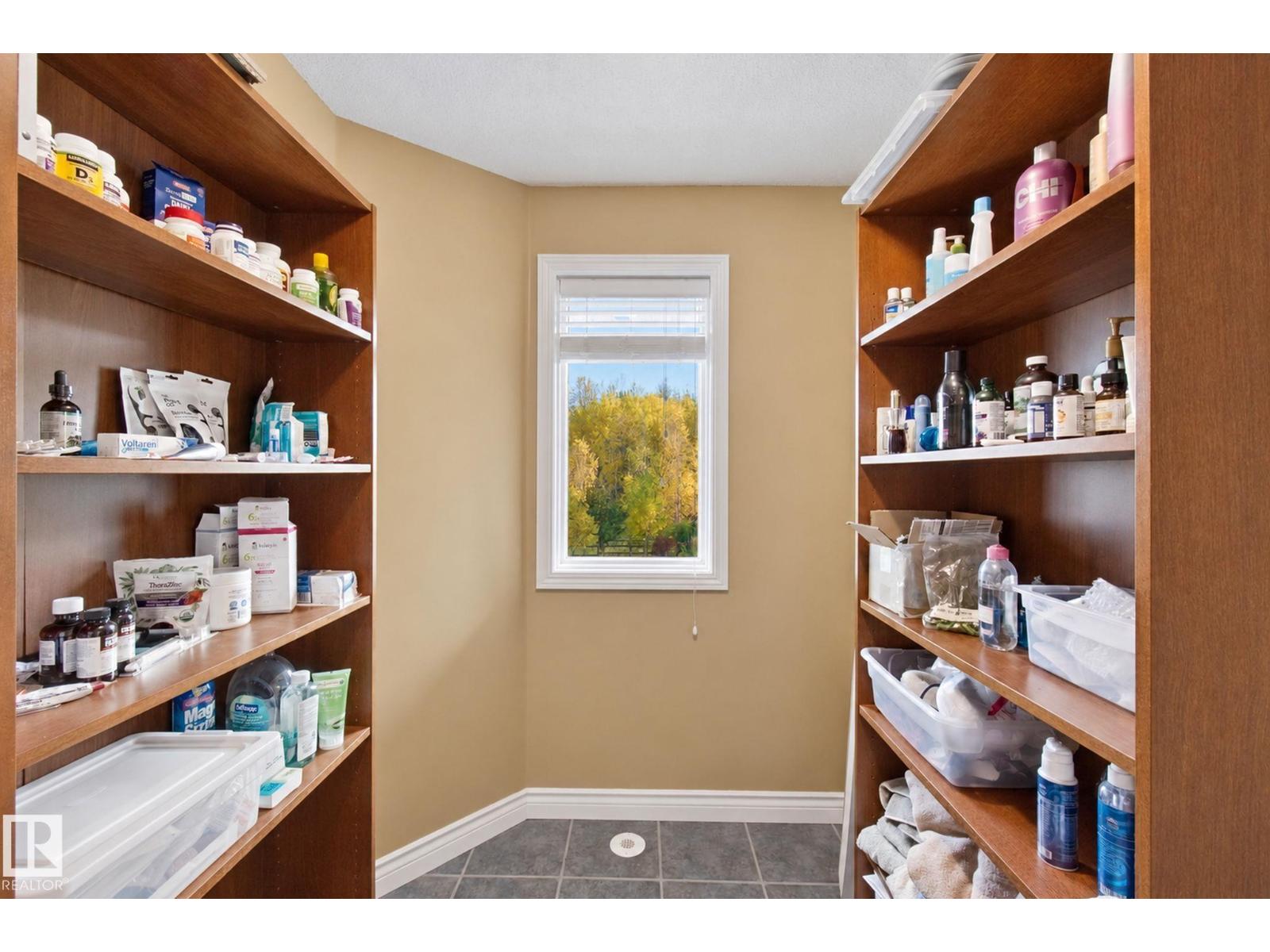 6 ROSENTHAL WY