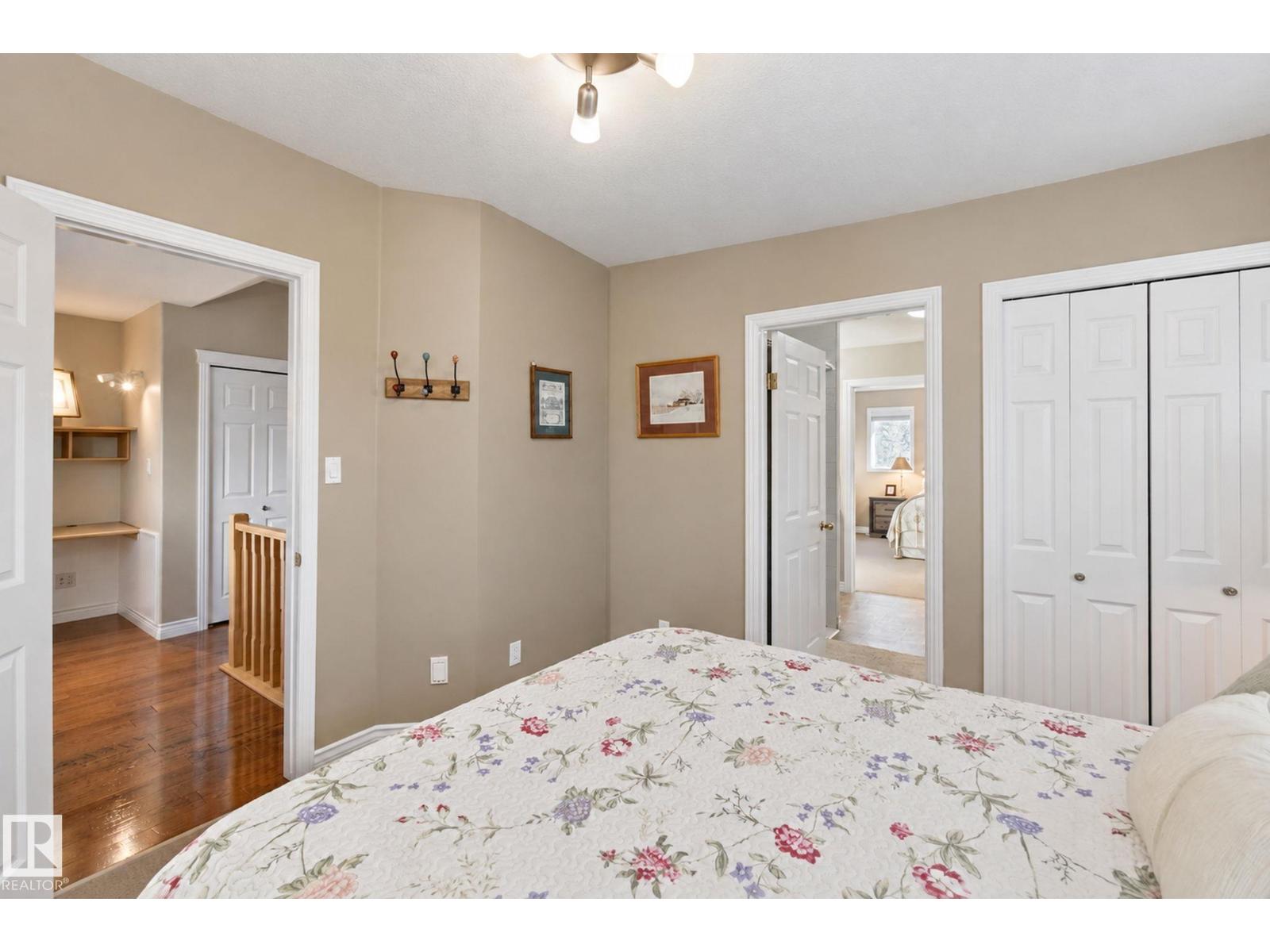 6 ROSENTHAL WY