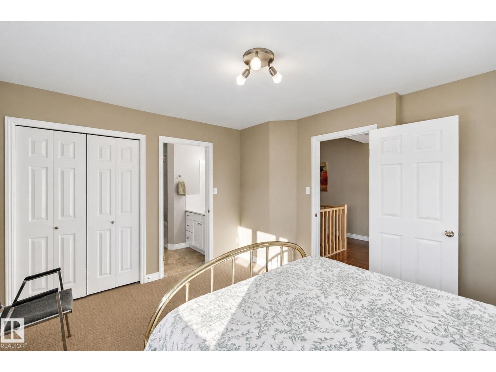 6 ROSENTHAL WY