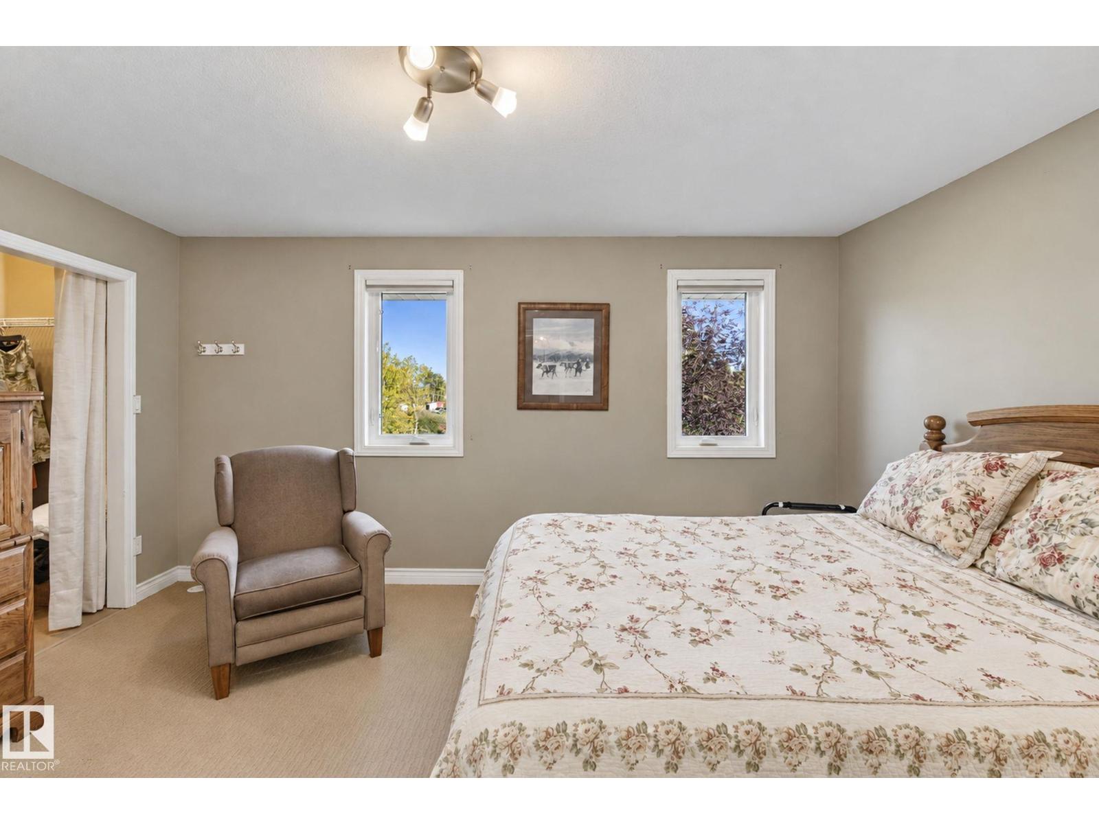 6 ROSENTHAL WY