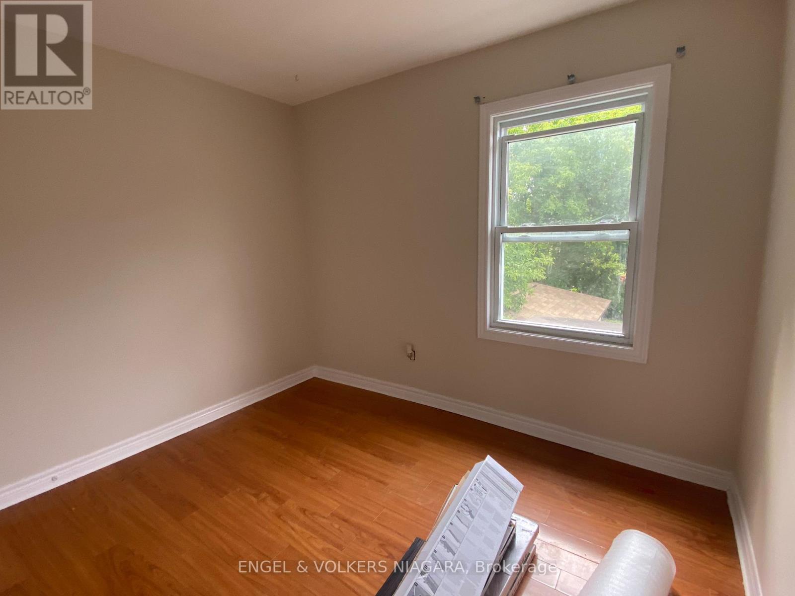 2 - 5006 Willmott Street, Niagara Falls, Ontario  L2E 1Z8 - Photo 8 - X13869910