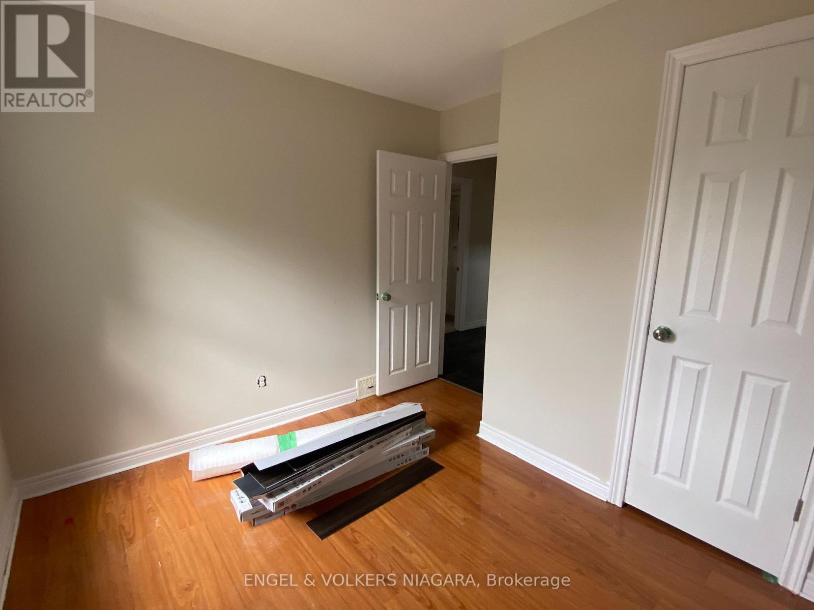2 - 5006 Willmott Street, Niagara Falls, Ontario  L2E 1Z8 - Photo 9 - X13869910