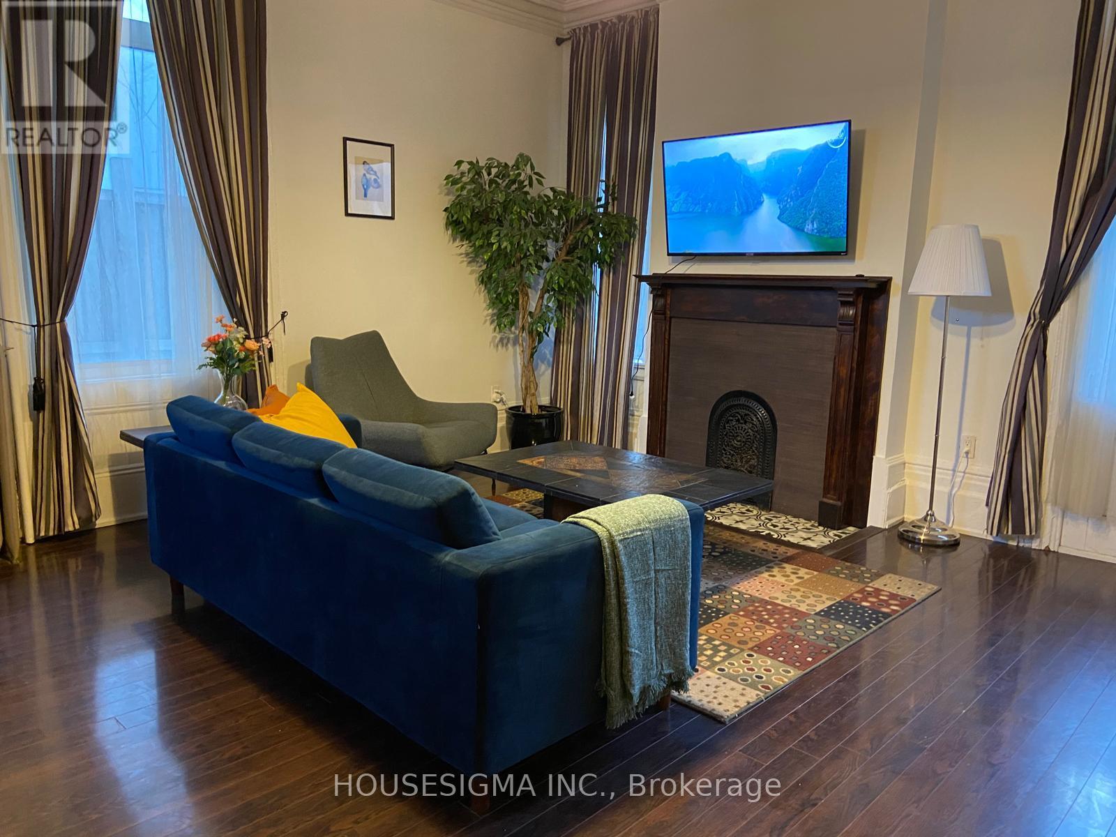 Main #1 - 104 Pembroke Street, Toronto, Ontario  M5A 2N8 - Photo 6 - C13869906