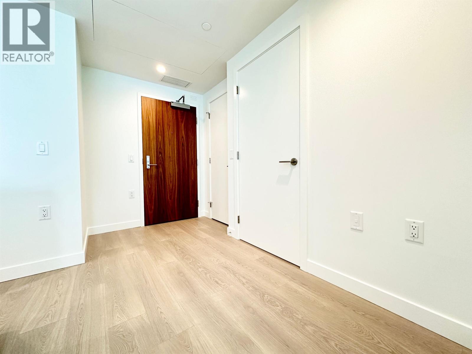 1408 6537 TELFORD AVENUE