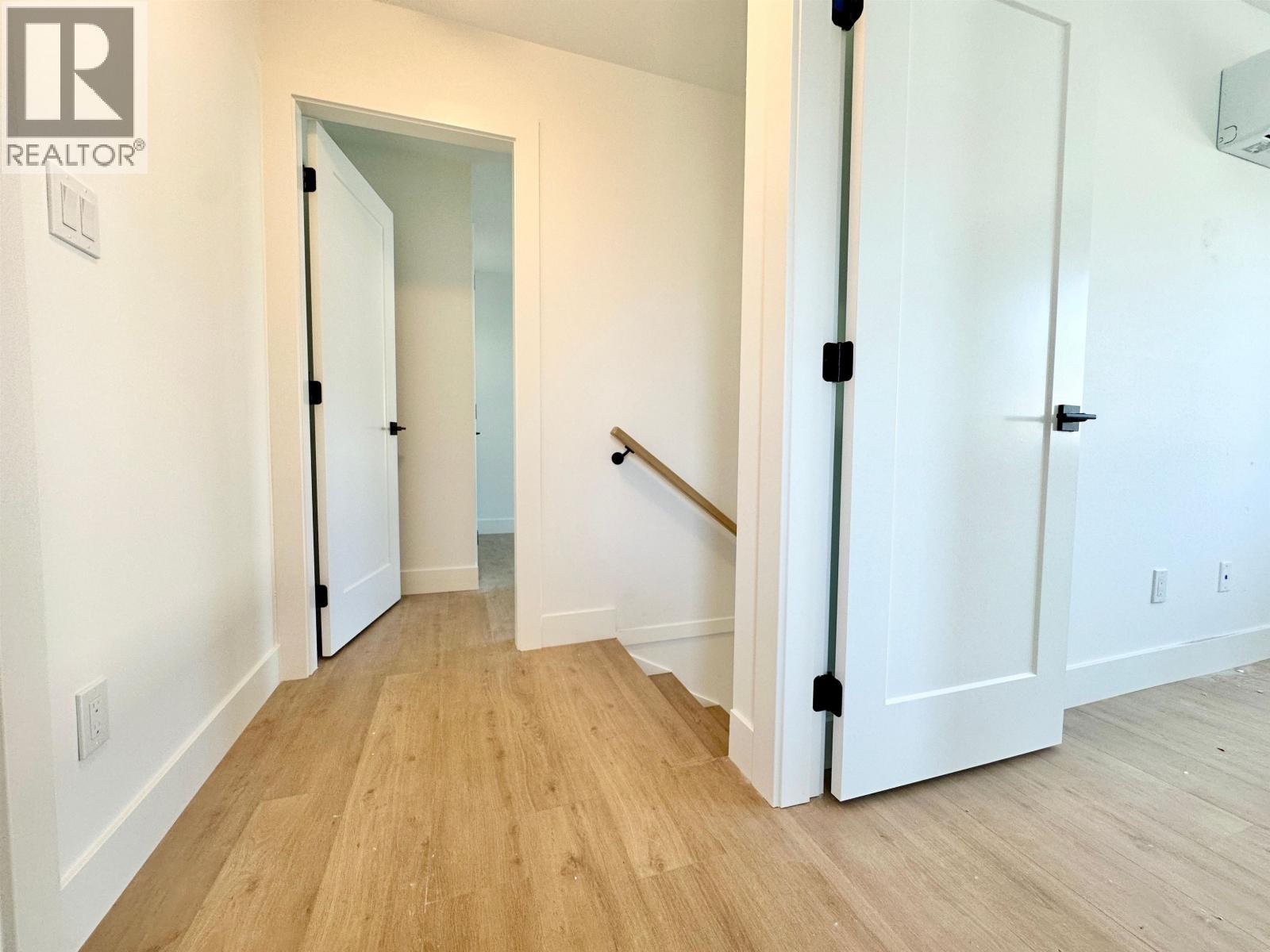 3873 NAPIER STREET
