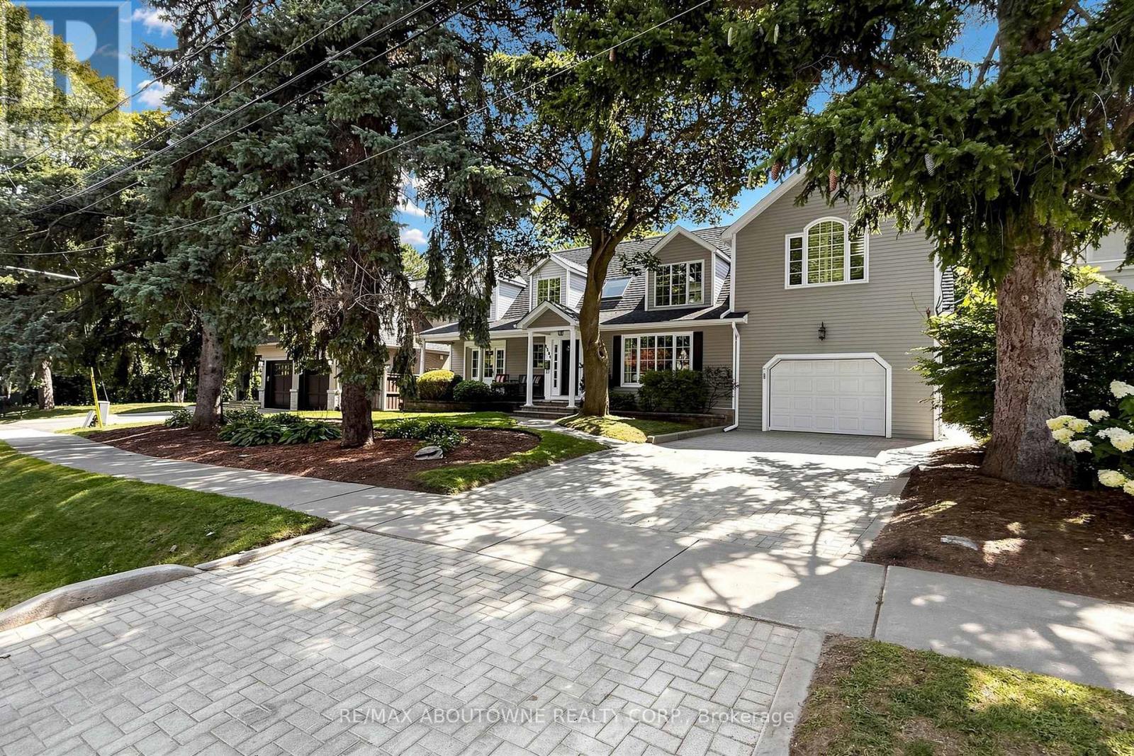 1304 DEVON ROAD, Oakville, Ontario