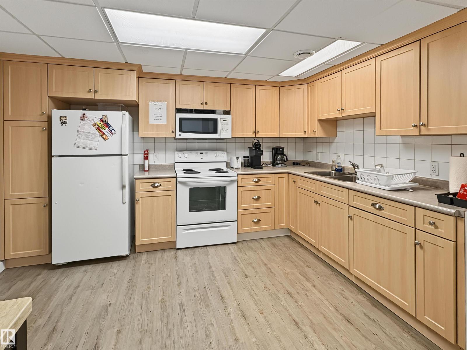 4816 54 ST