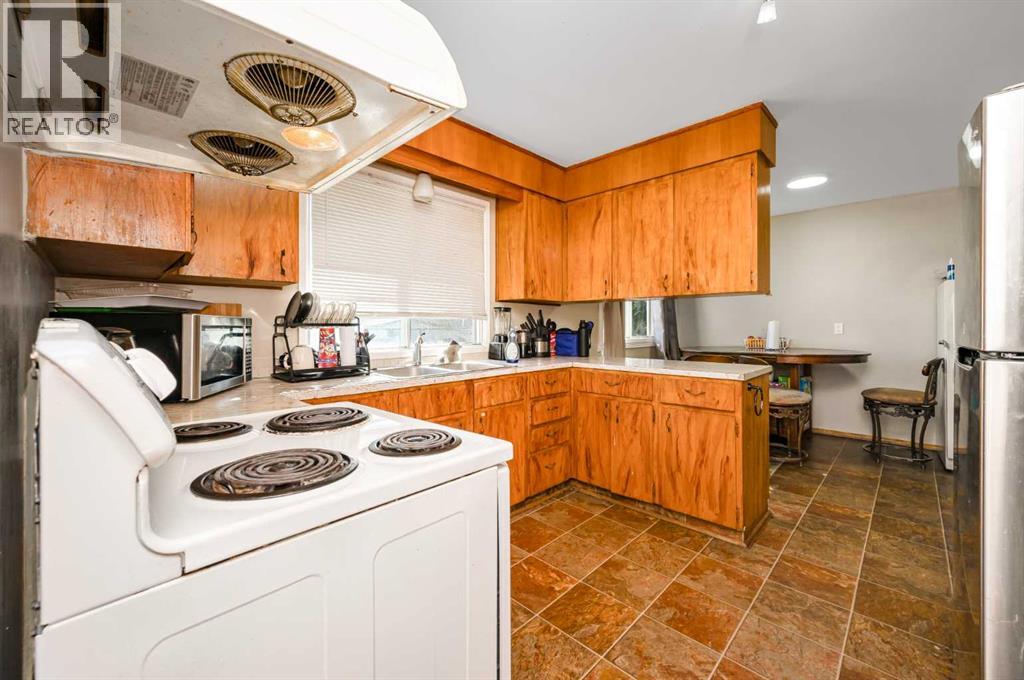 823 Sabrina Road SW, Calgary, Alberta  T2W 0P5 - Photo 11 - A2346638