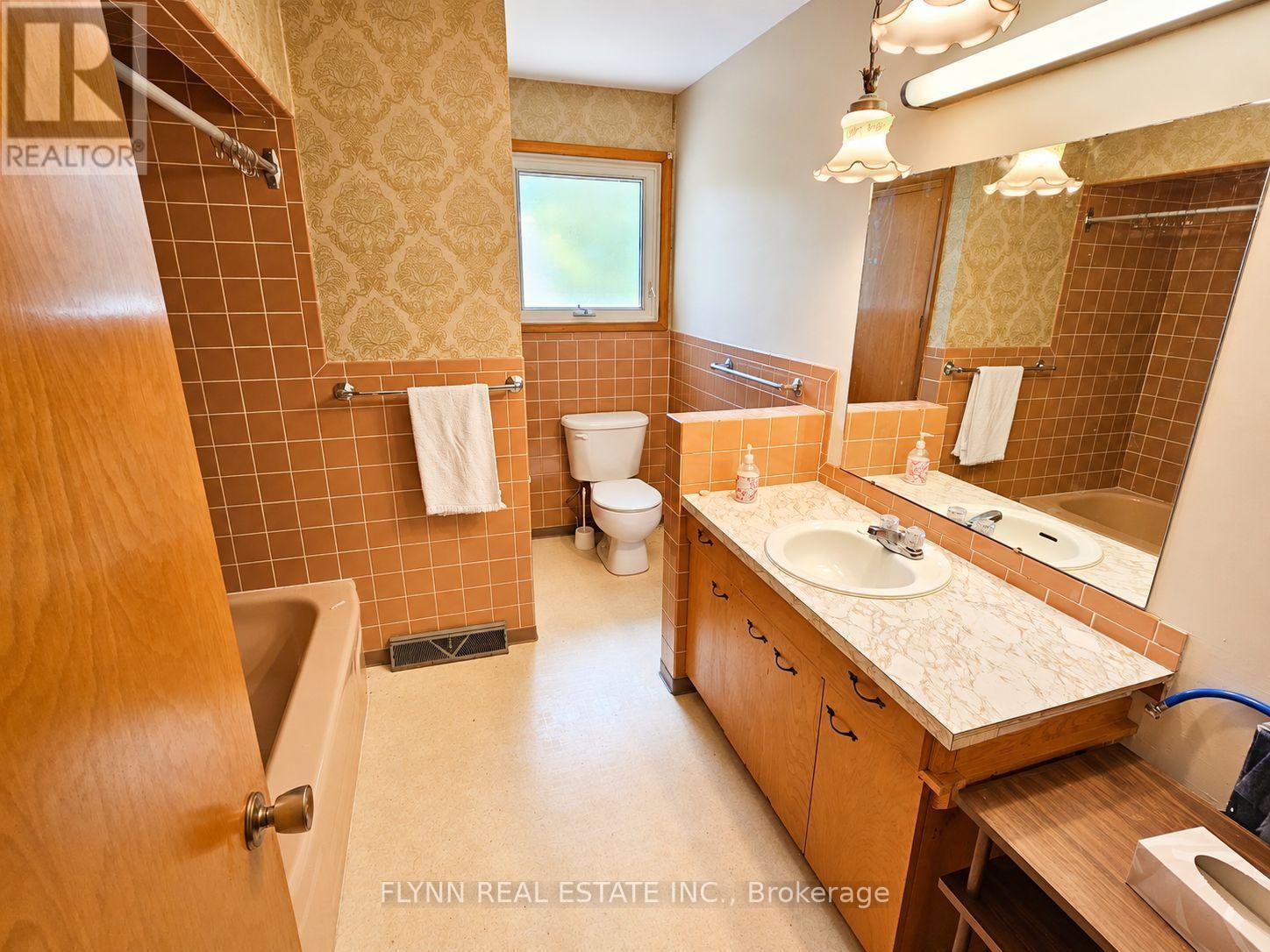 6446 Sheldon Street, Niagara Falls, Ontario  L2E 5X2 - Photo 7 - X13869888