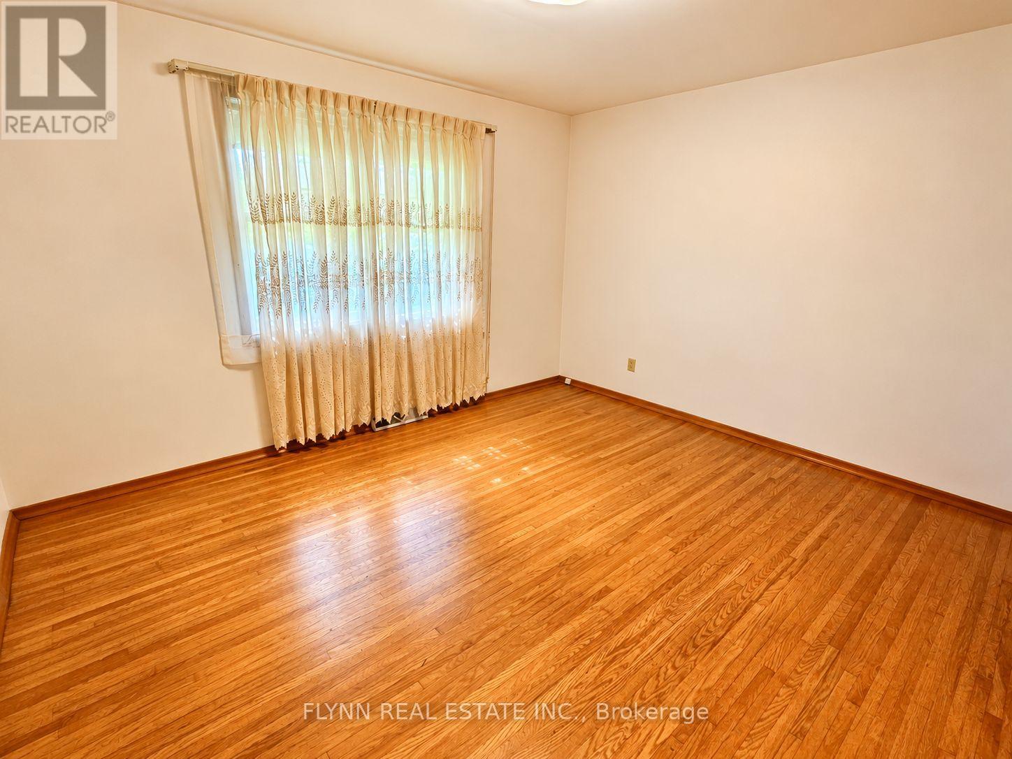 6446 Sheldon Street, Niagara Falls, Ontario  L2E 5X2 - Photo 9 - X13869888