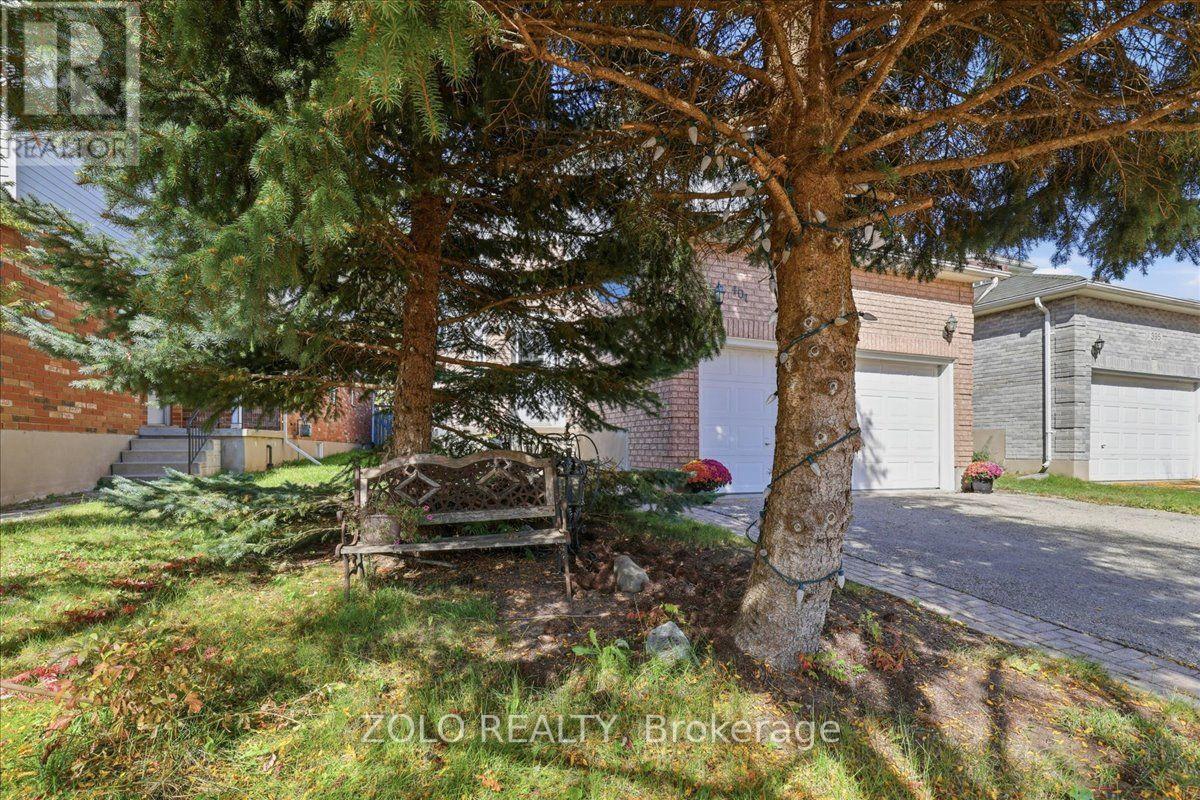401 Hidden Creek Drive, Kitchener, Ontario  N2N 3N2 - Photo 4 - X13869904