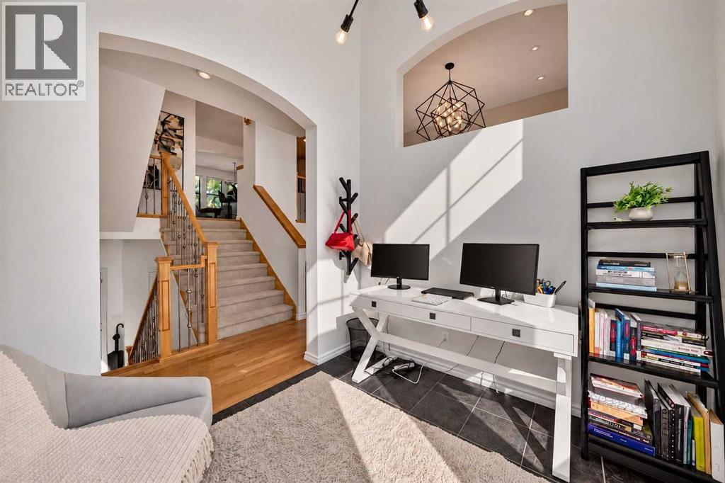 9045 Wentworth Avenue SW, Calgary, Alberta  T3H 0A9 - Photo 14 - A2347875