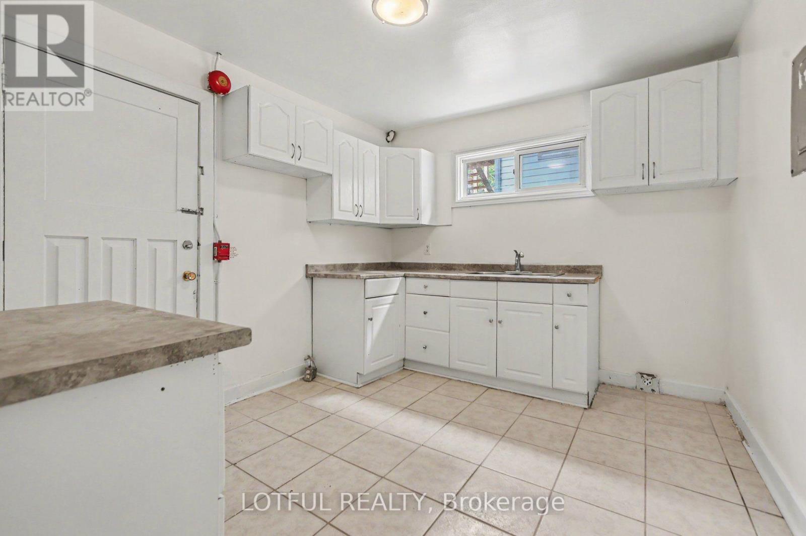 118 Marier Avenue, Ottawa, Ontario  K1L 5S1 - Photo 5 - X13869950