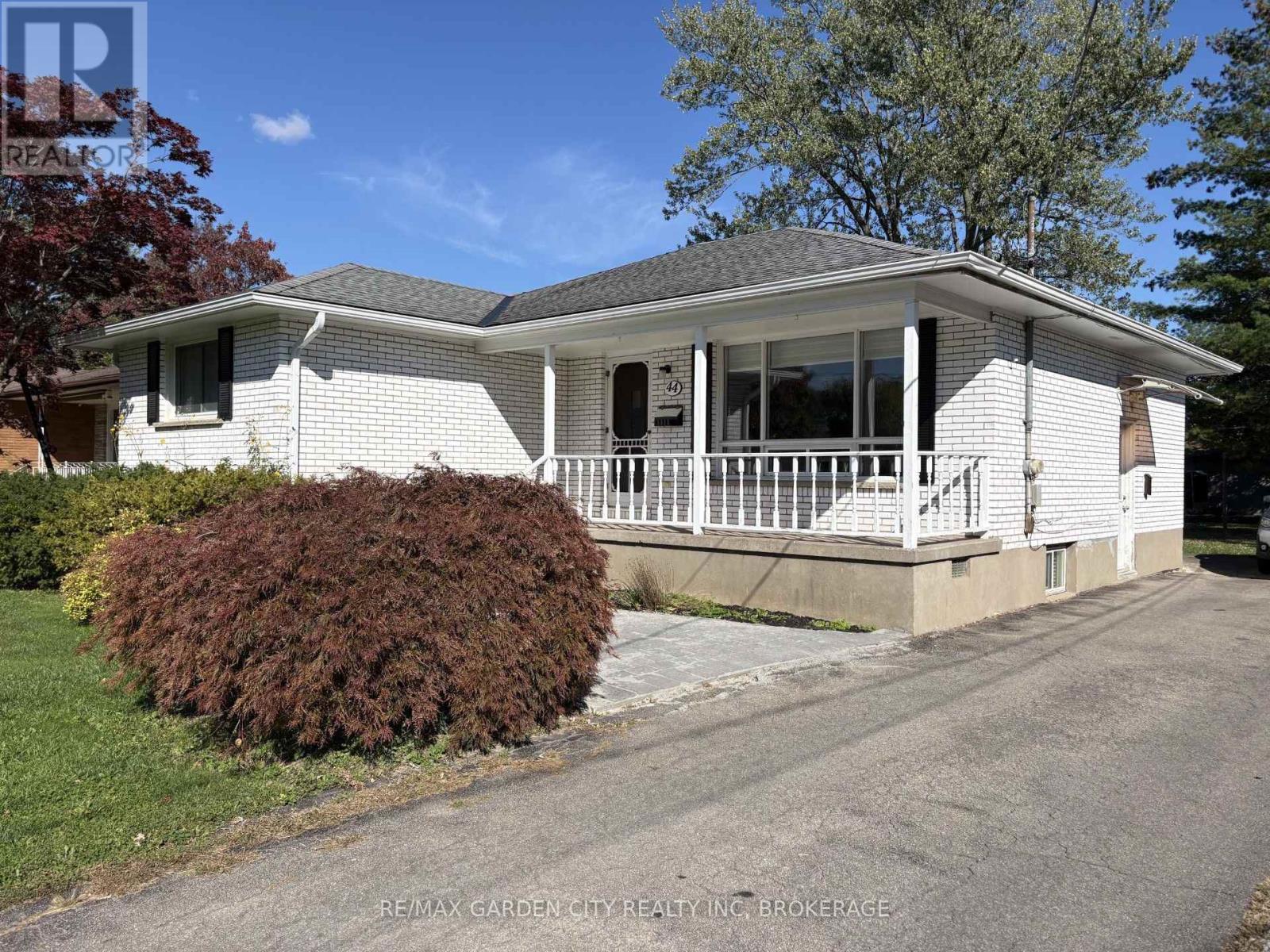 LOWER - 44 VALENCOURT DRIVE, welland (n. welland), Ontario