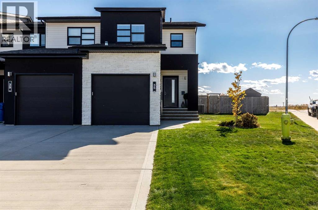 35 Palmer Circle