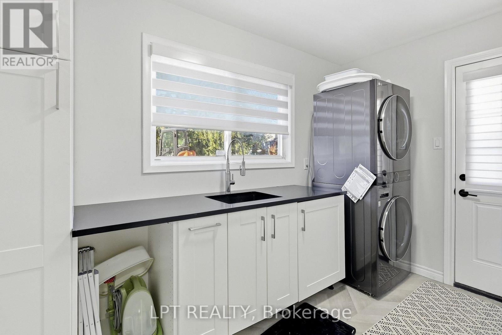9 Noblewood Drive, King, Ontario  L0G 1N0 - Photo 14 - N13869930