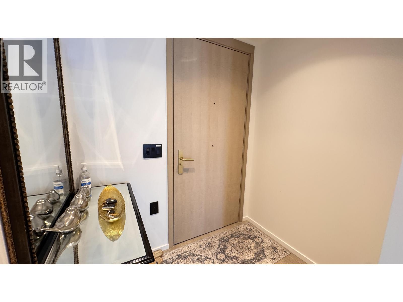 22xx 1408 ROBSON STREET