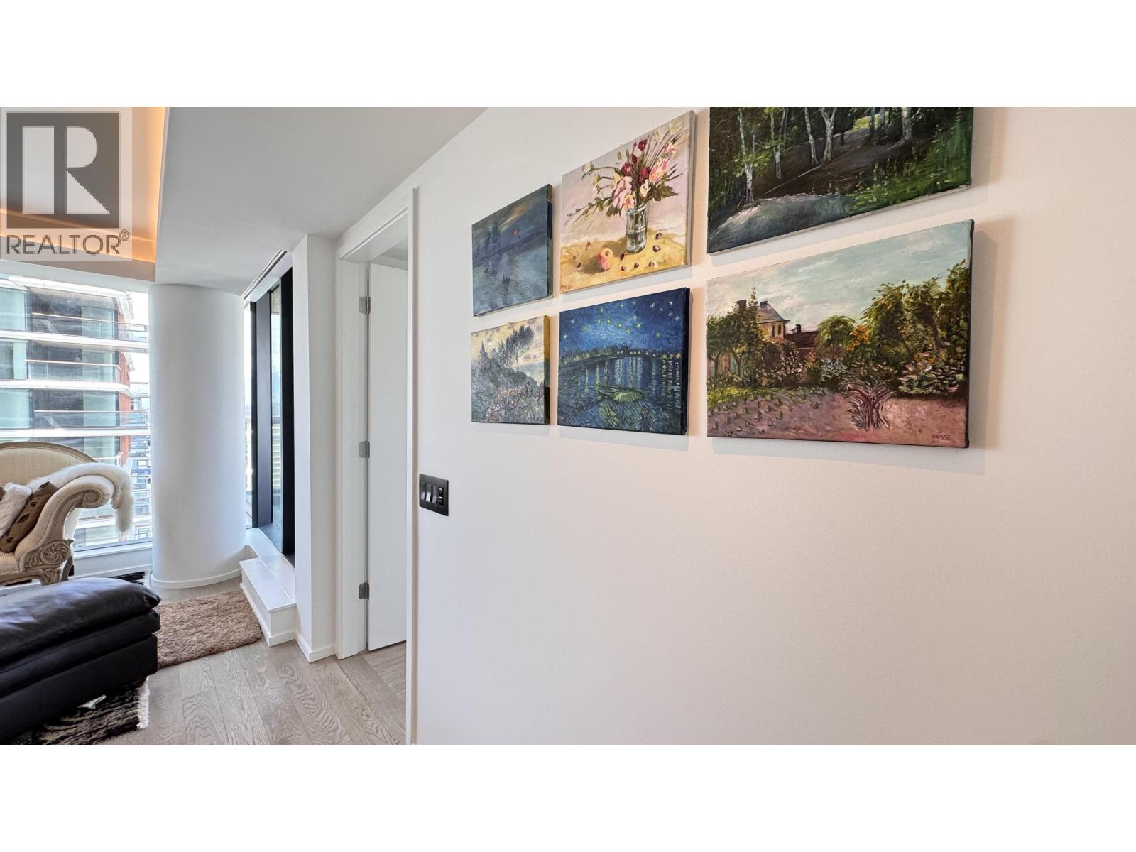 22xx 1408 ROBSON STREET