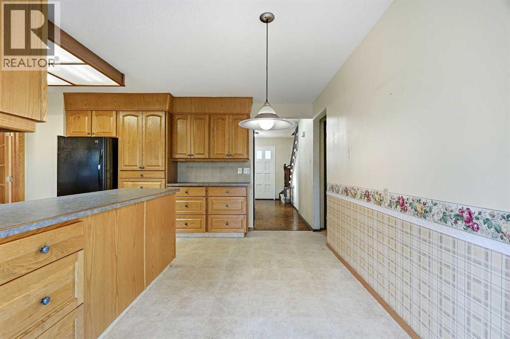 751 Willamette Drive SE