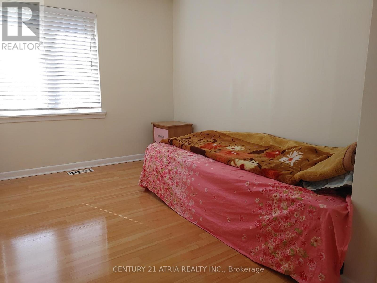 36 Chesapeake Avenue, Toronto, Ontario  M1L 1T3 - Photo 14 - E13865796