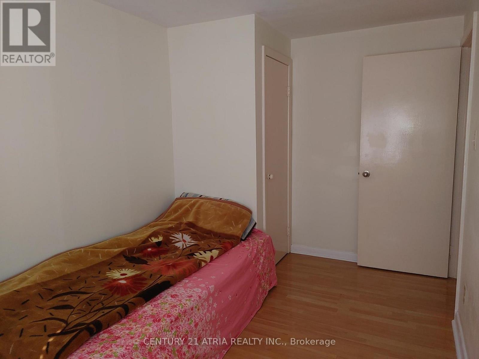 36 Chesapeake Avenue, Toronto, Ontario  M1L 1T3 - Photo 15 - E13865796
