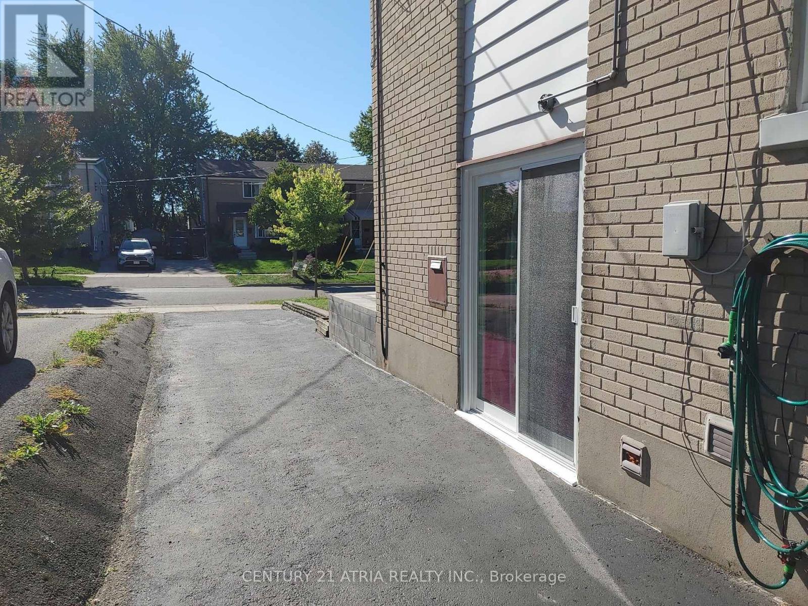 36 Chesapeake Avenue, Toronto, Ontario  M1L 1T3 - Photo 26 - E13865796