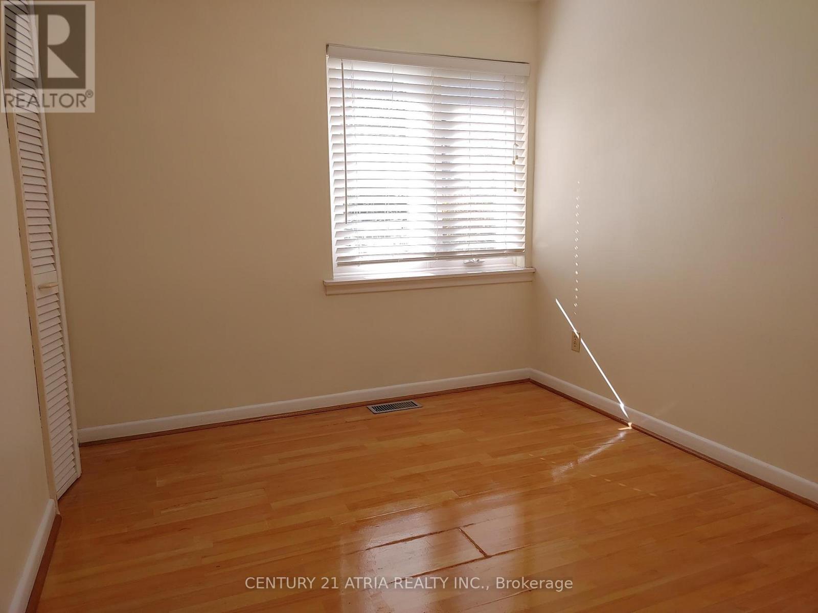 36 Chesapeake Avenue, Toronto, Ontario  M1L 1T3 - Photo 16 - E13865796