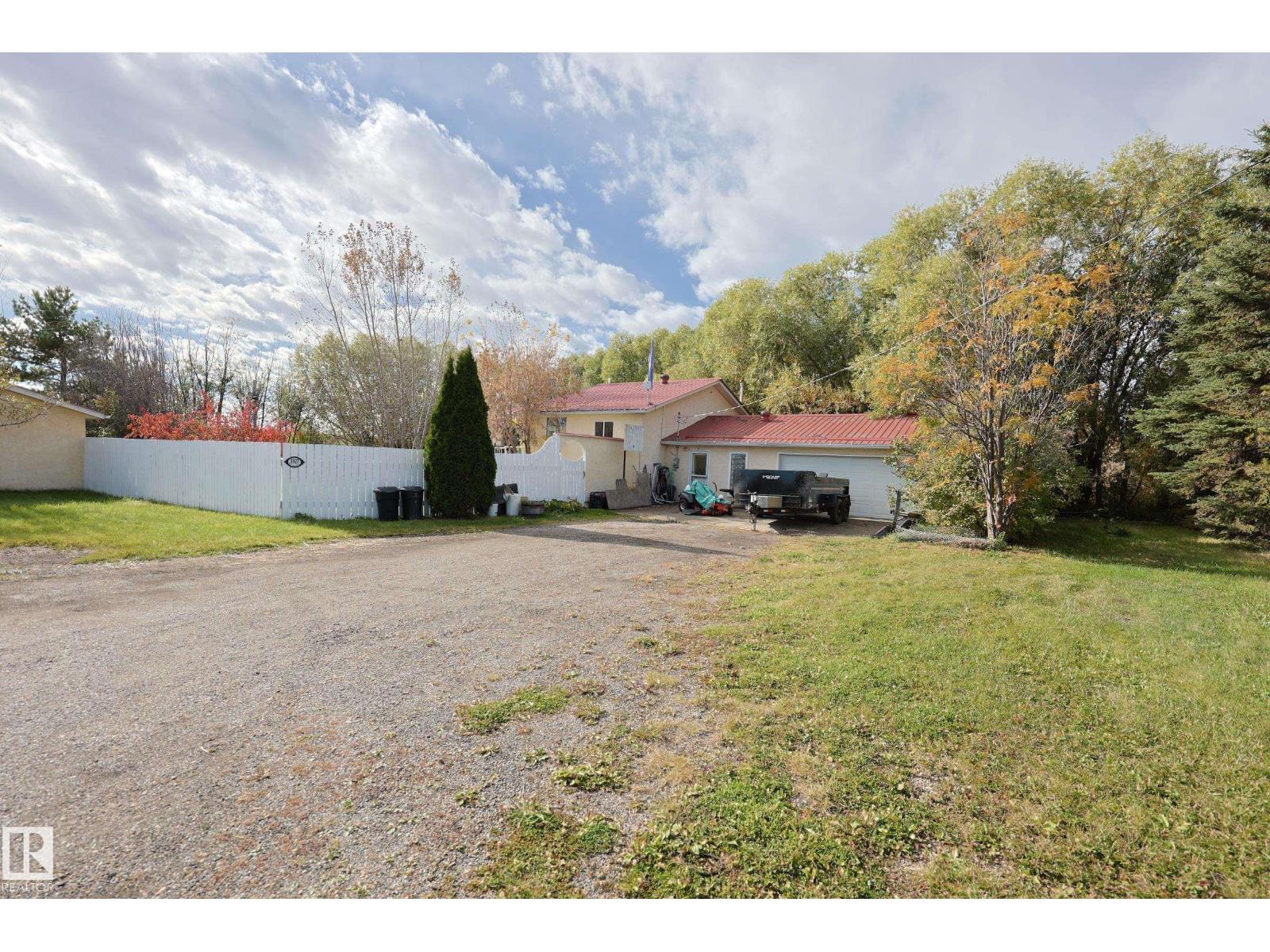 3327 STE. ANNE TR