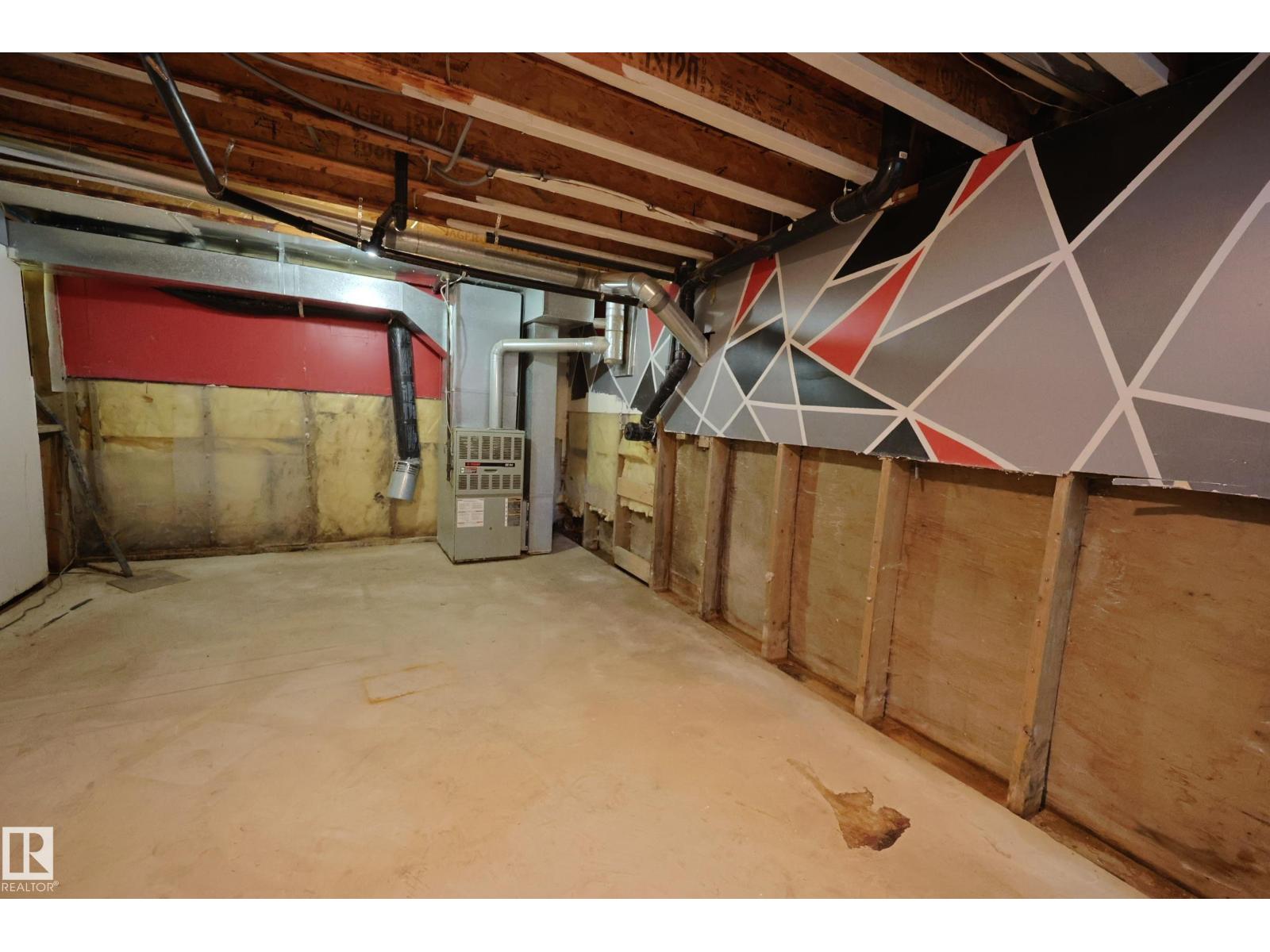 3327 STE. ANNE TR