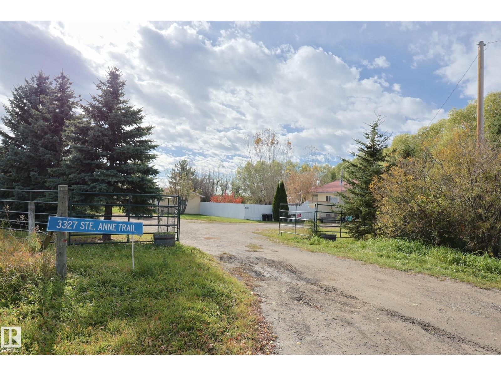 3327 STE. ANNE TR