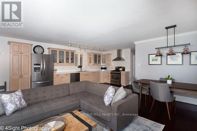 53 Savona Drive, Toronto, Ontario  M8W 4V2 - Photo 10 - W13869962