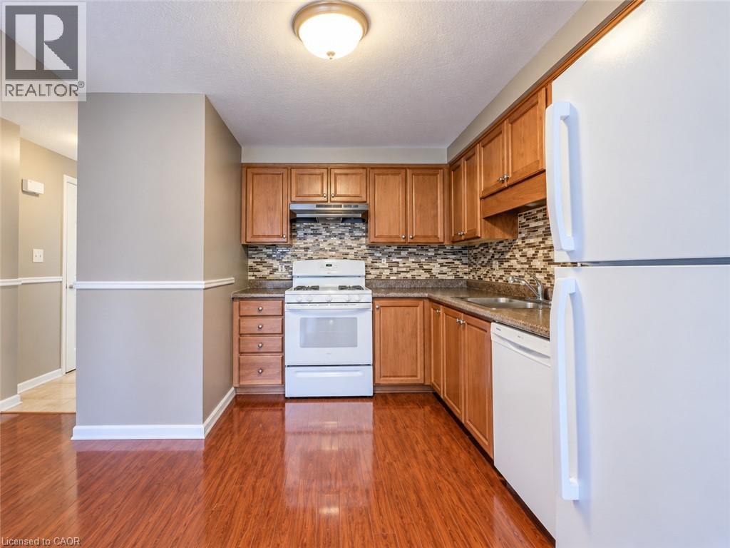 98 Donnenwerth Drive, Kitchener, Ontario  N2E 4C9 - Photo 8 - 40869401