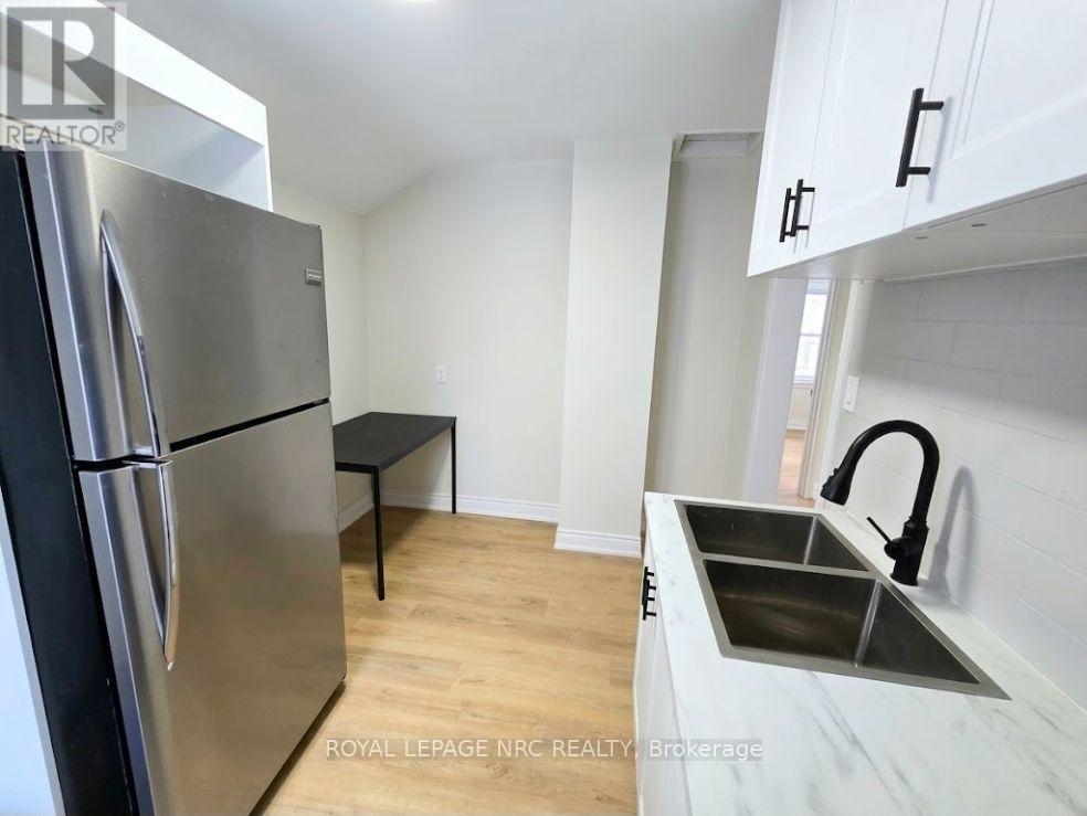 Unit 2 - 129 Durham Street, Port Colborne, Ontario  L3K 1E1 - Photo 3 - X13869978