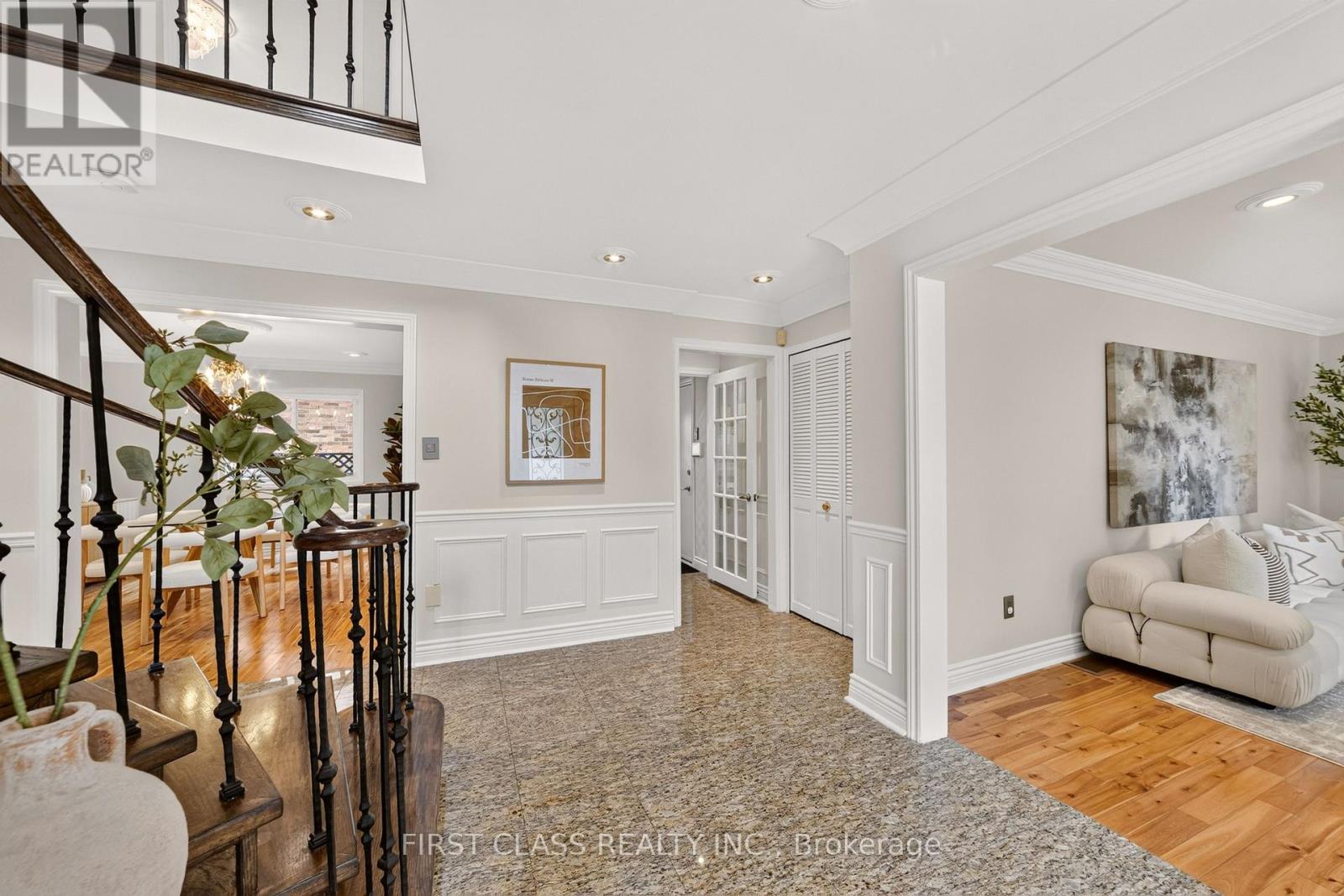 19 Tomlinson Circle, Markham, Ontario  L3R 9L1 - Photo 3 - N13869980