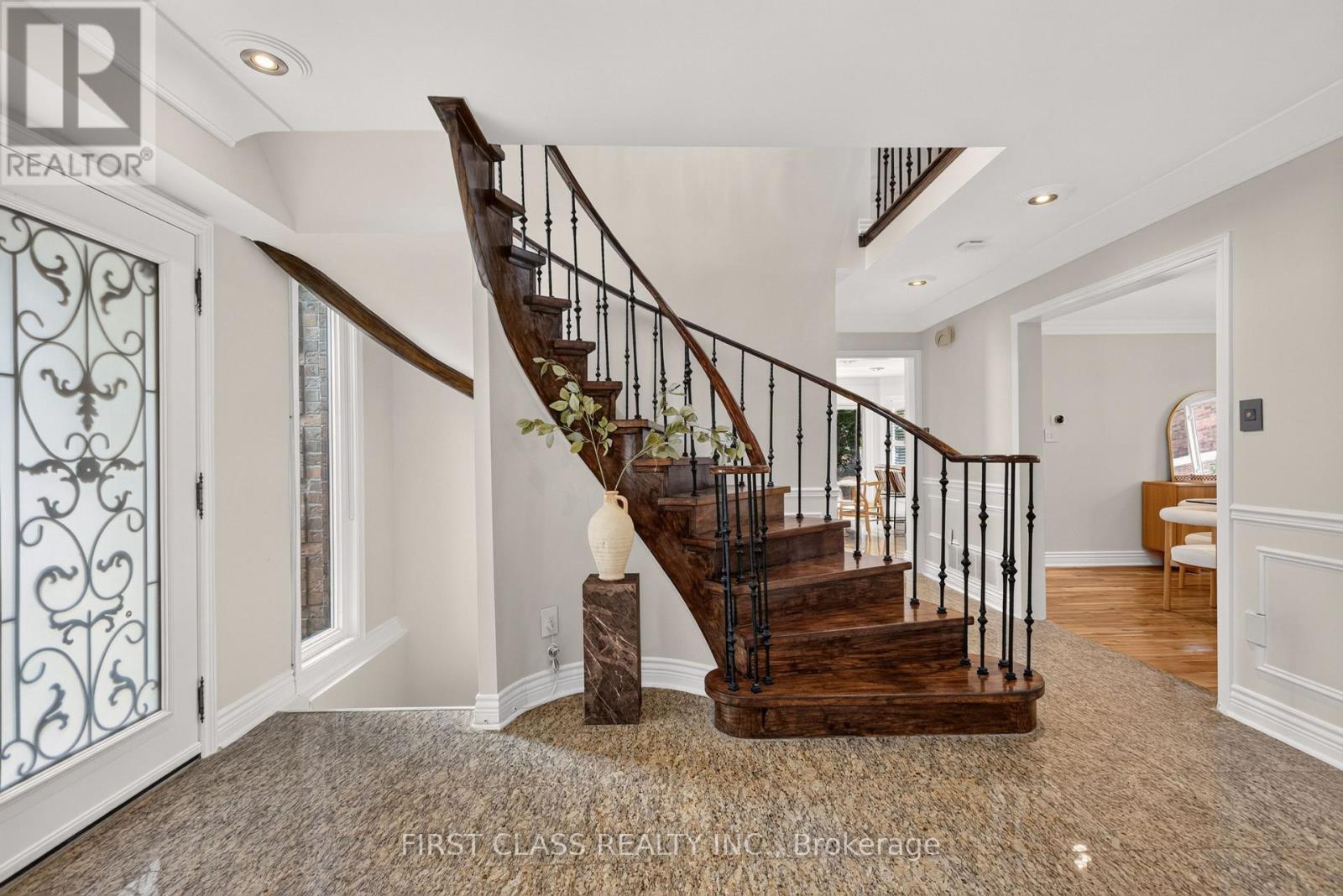 19 Tomlinson Circle, Markham, Ontario  L3R 9L1 - Photo 4 - N13869980