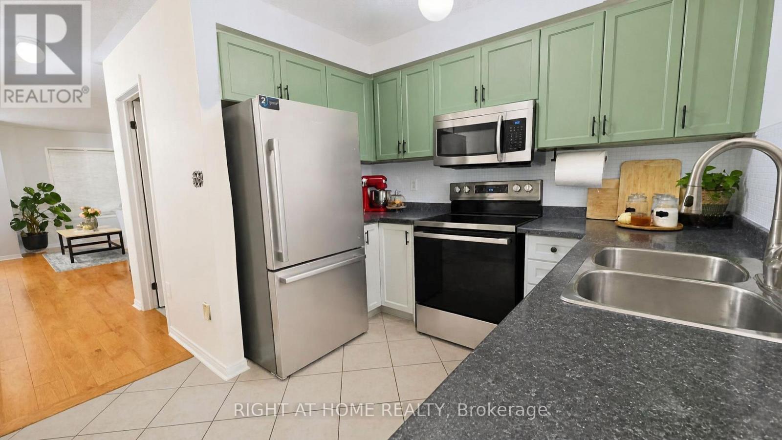 Bl43 - 43 Brickworks Lane, Toronto, Ontario  M6N 5H8 - Photo 11 - W13867888
