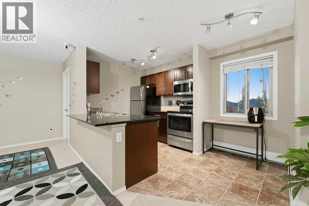 301, 15 Saddlestone Way NE, Calgary, Alberta  T3J 0S3 - Photo 12 - A2344117