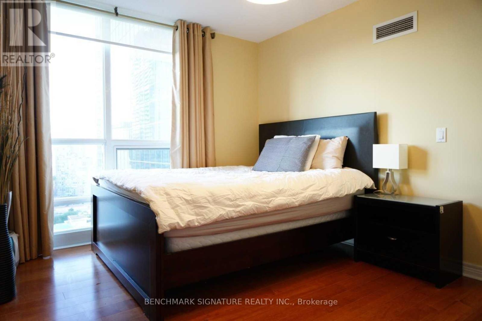 3102 - 763 Bay Street, Toronto, Ontario  M5G 2R3 - Photo 10 - C13870004