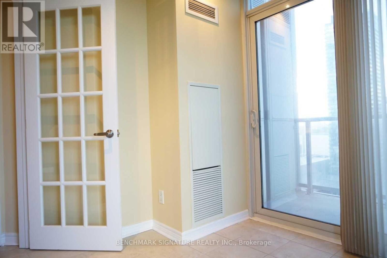 3102 - 763 Bay Street, Toronto, Ontario  M5G 2R3 - Photo 11 - C13870004