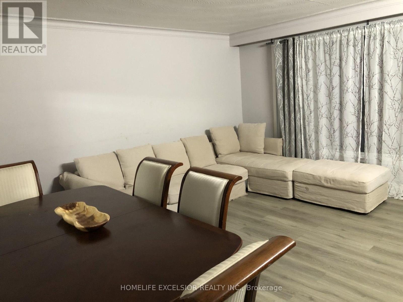 Main - 188 Confederation Drive, Toronto, Ontario  M1G 1B1 - Photo 2 - E13869998